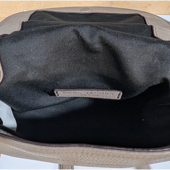 Marc Jacobs Empire City Pebbled Leather Shimmer Crossbody Bag Taupe Silver - Picture 3 of 11